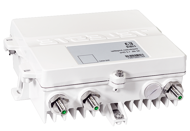 The E3 is a compact distribution amplifier with one active output.